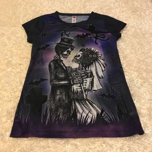 Halloween skeleton t shirt size medium